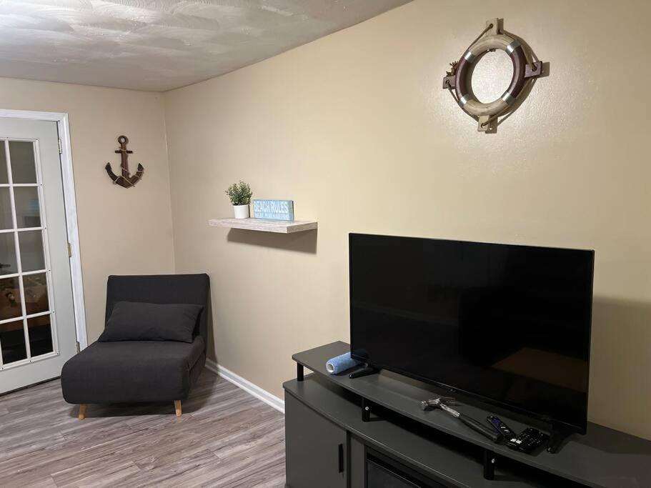 Cottage Near Cedar Point And Downtown ساندسكاي المظهر الخارجي الصورة